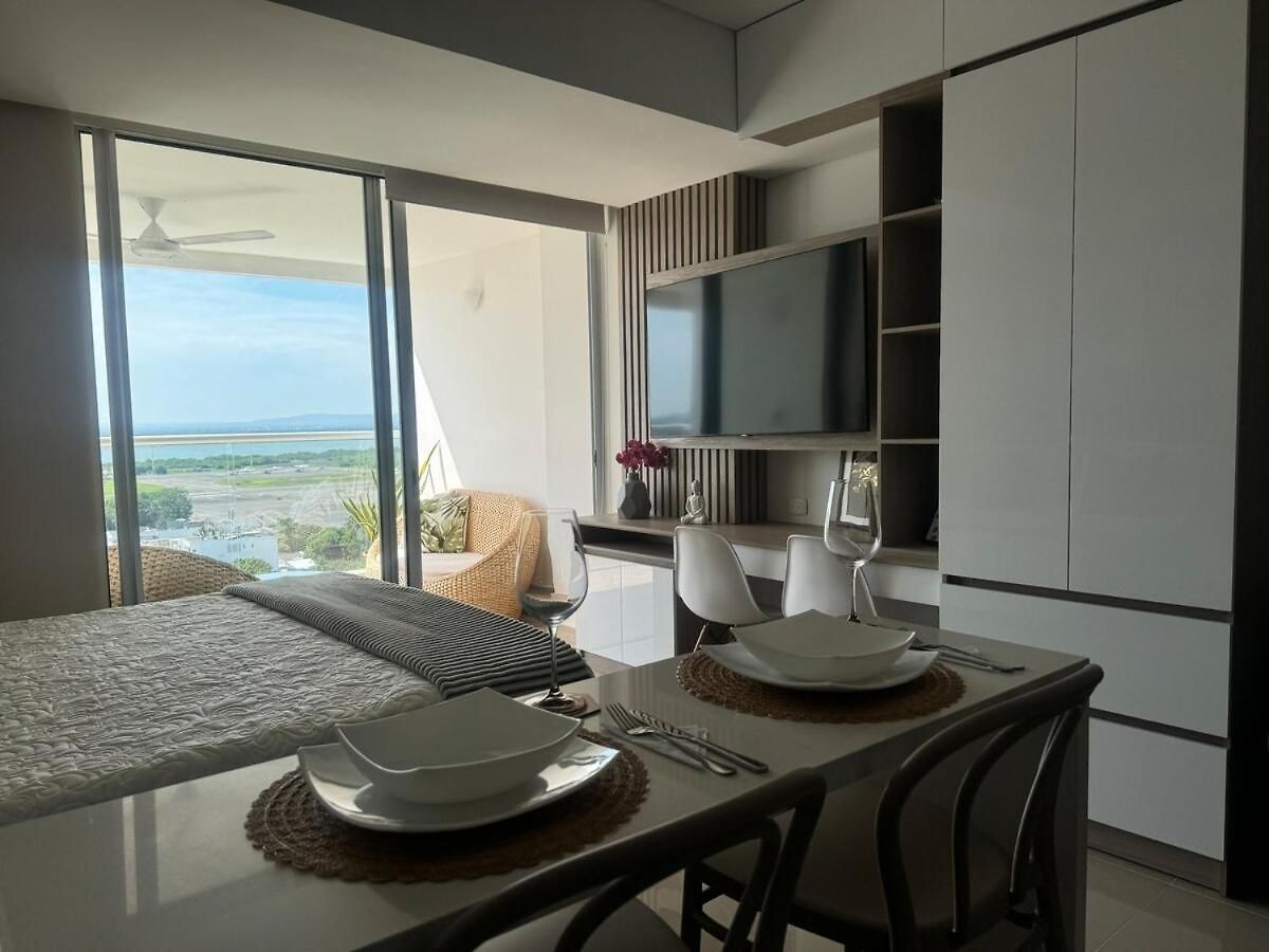 Apartamento New Apto Front & Close To Airport Cartagena