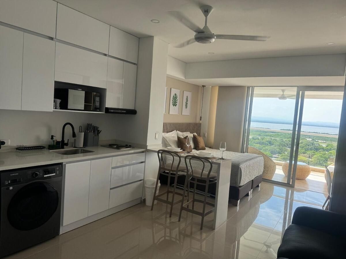 New Apto Front & Close To Airport * Cartagena