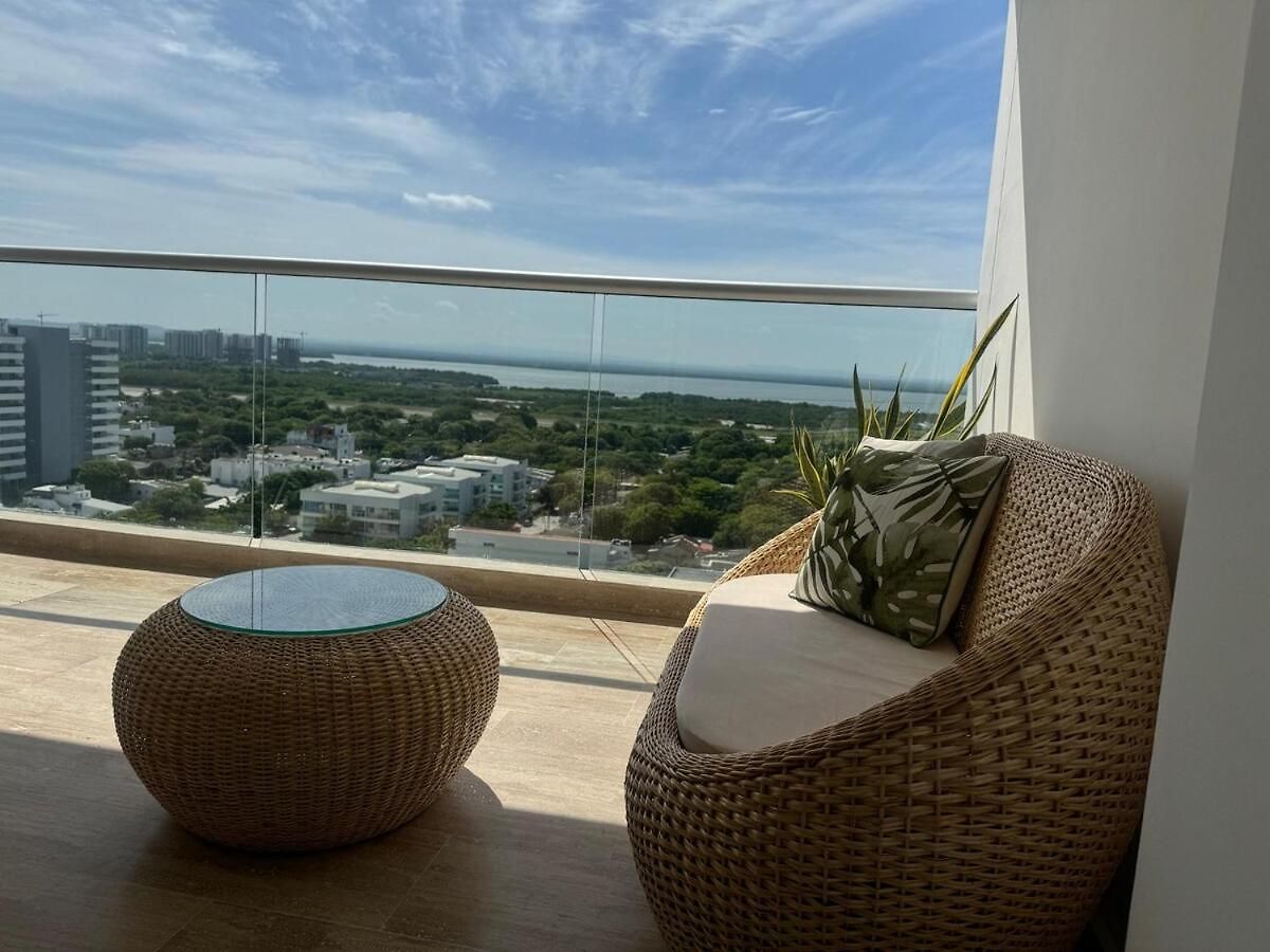 New Apto Front & Close To Airport * Cartagena