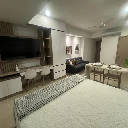Apartamento New Apto Front & Close To Airport Cartagena