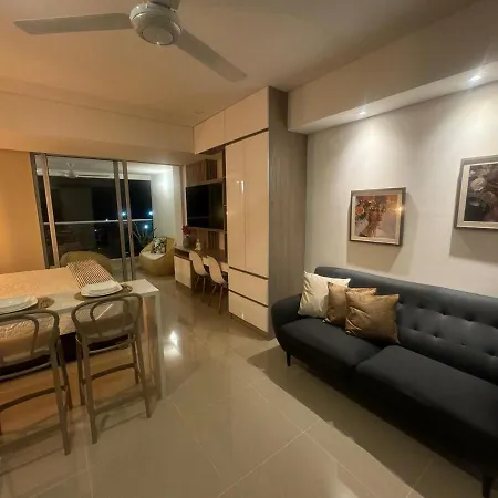 New Apto Front & Close To Airport