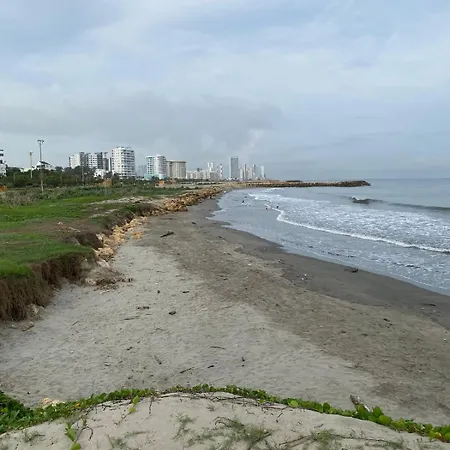 New Apto Front & Close To Airport Apartamento Cartagena