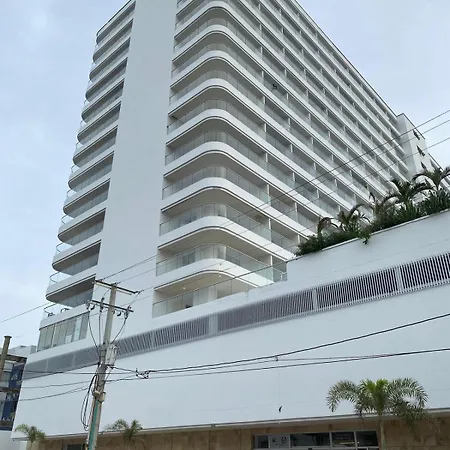 New Apto Front & Close To Airport