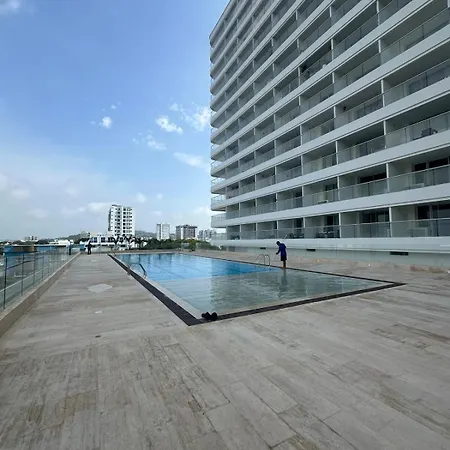 Apartment New Apto Front & Close To Airport *