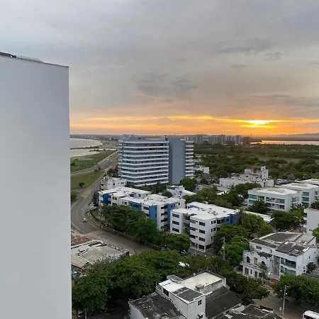 Apartment New Apto Front & Close To Airport